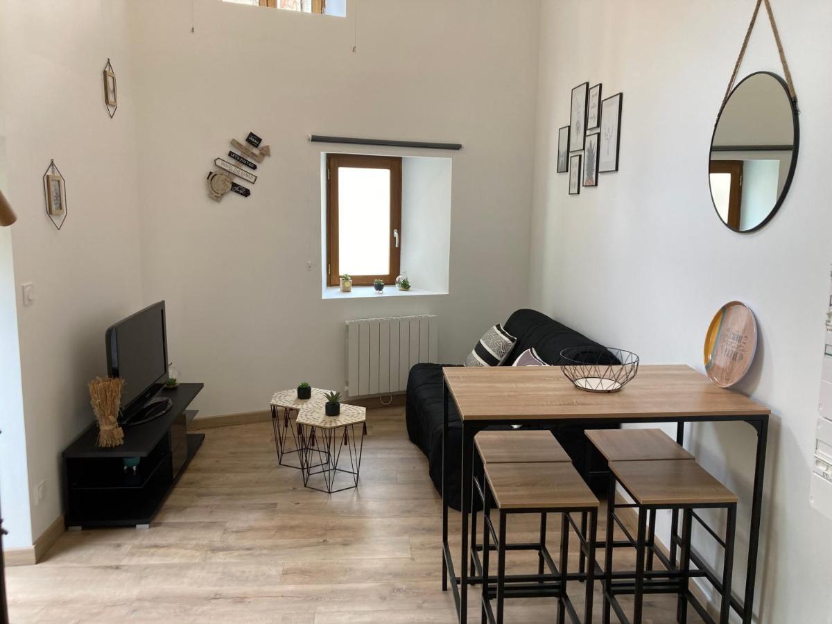 Appartement Au Coeur D'Espalion La Cabane Du Lot Екстериор снимка